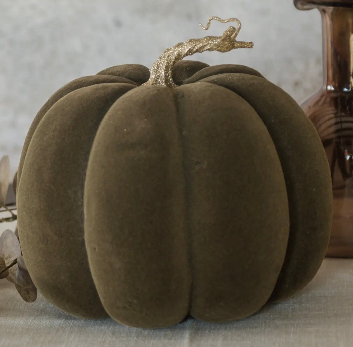 THE BROWN FLOCKED PUMPKIN