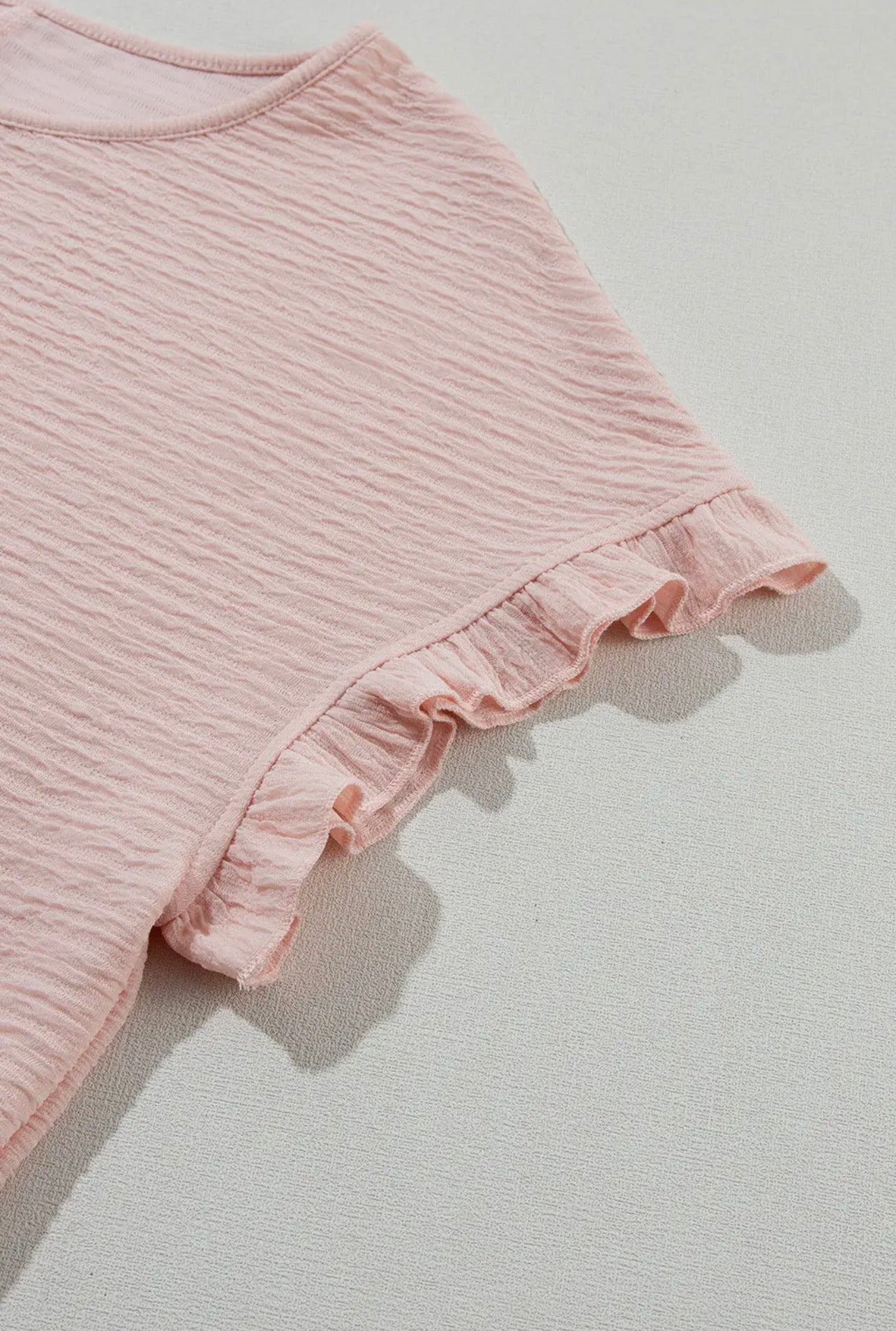 THE KARLA TEXTURED RUFFLE SLEEVE TOP - Lt pink