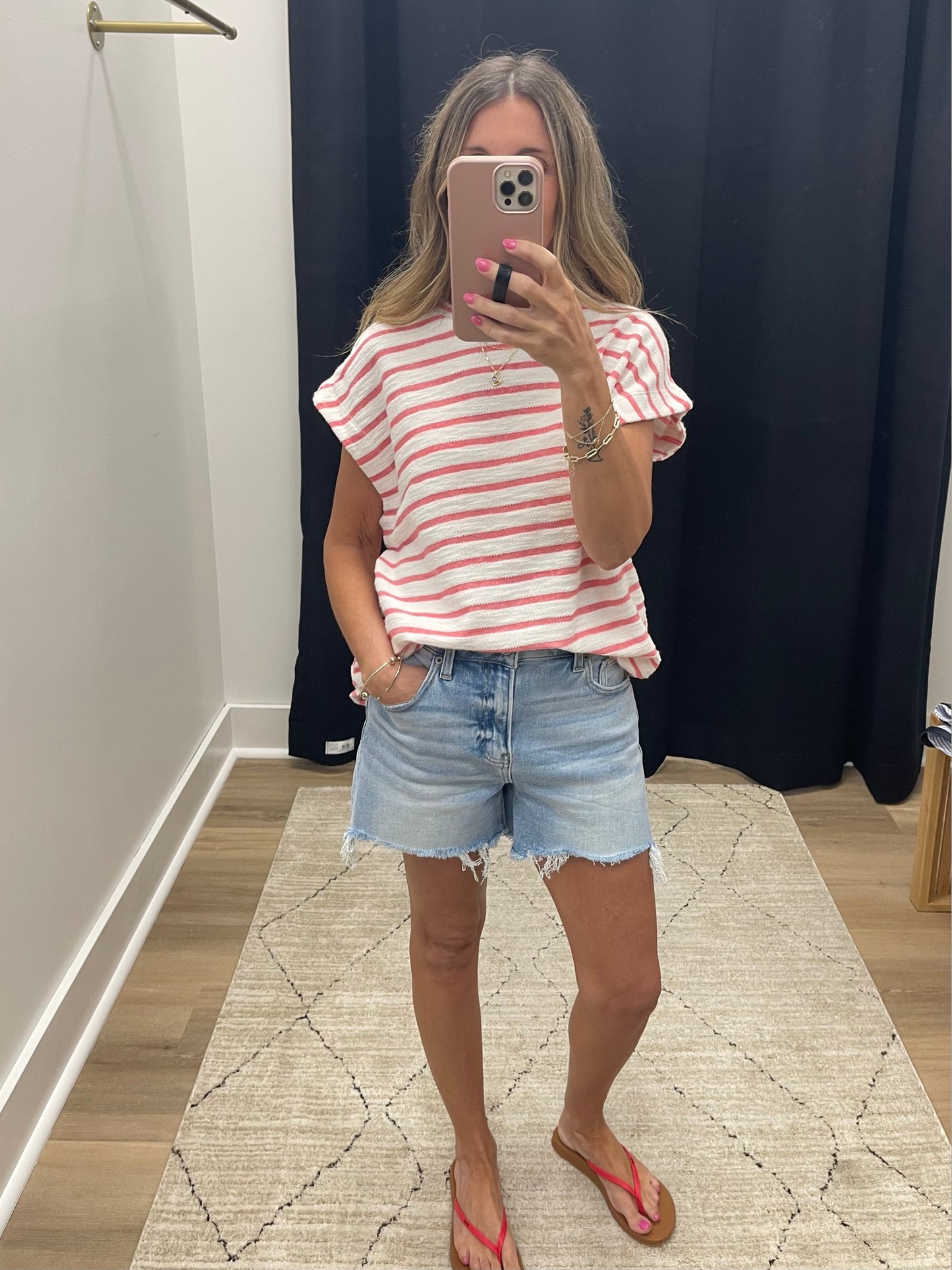 THE LEXI TEXTURED STRIPED CAP SLEEVE TOP - red