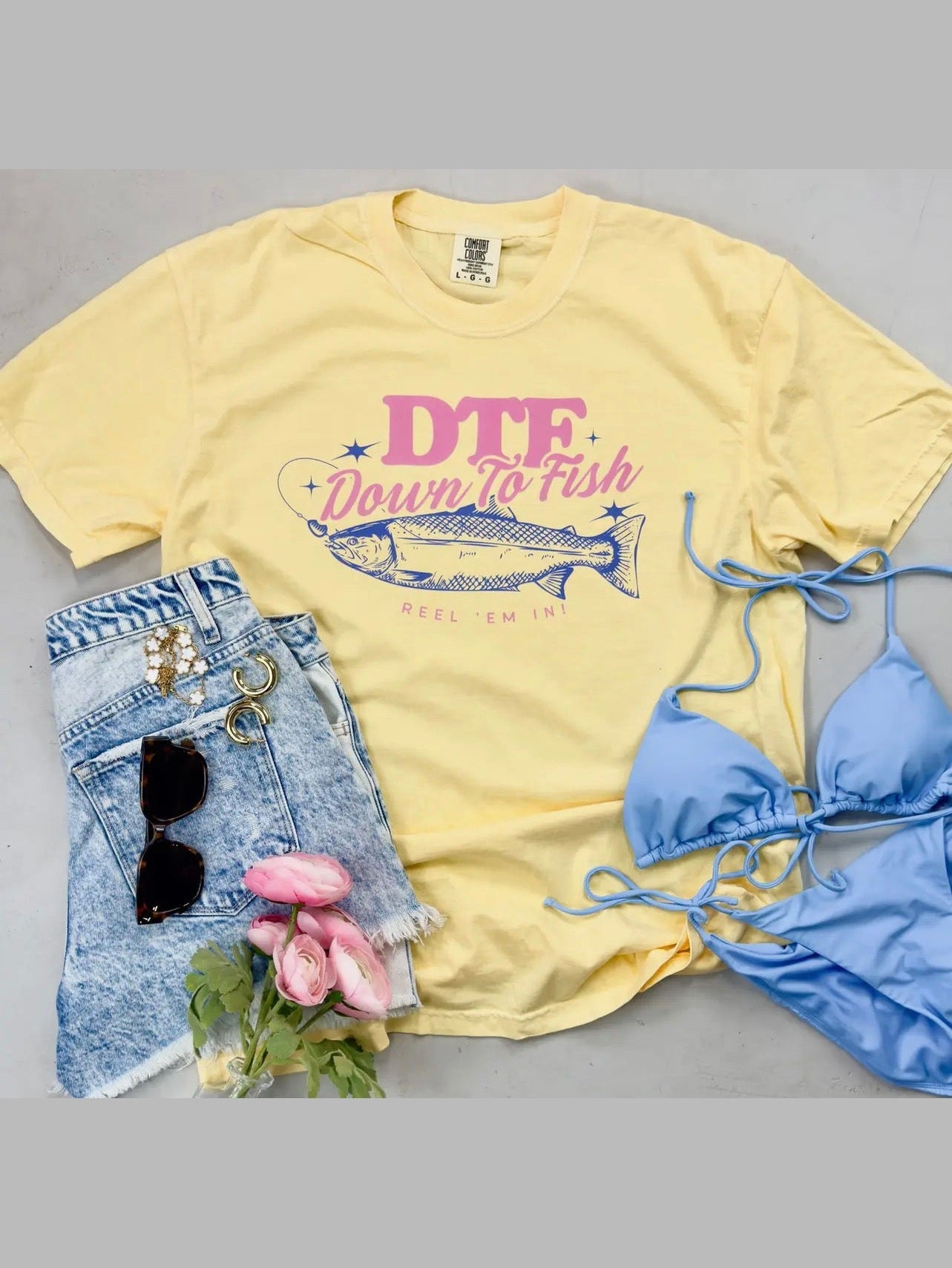 THE DOWN TO FISH GRAPHIC TEES
