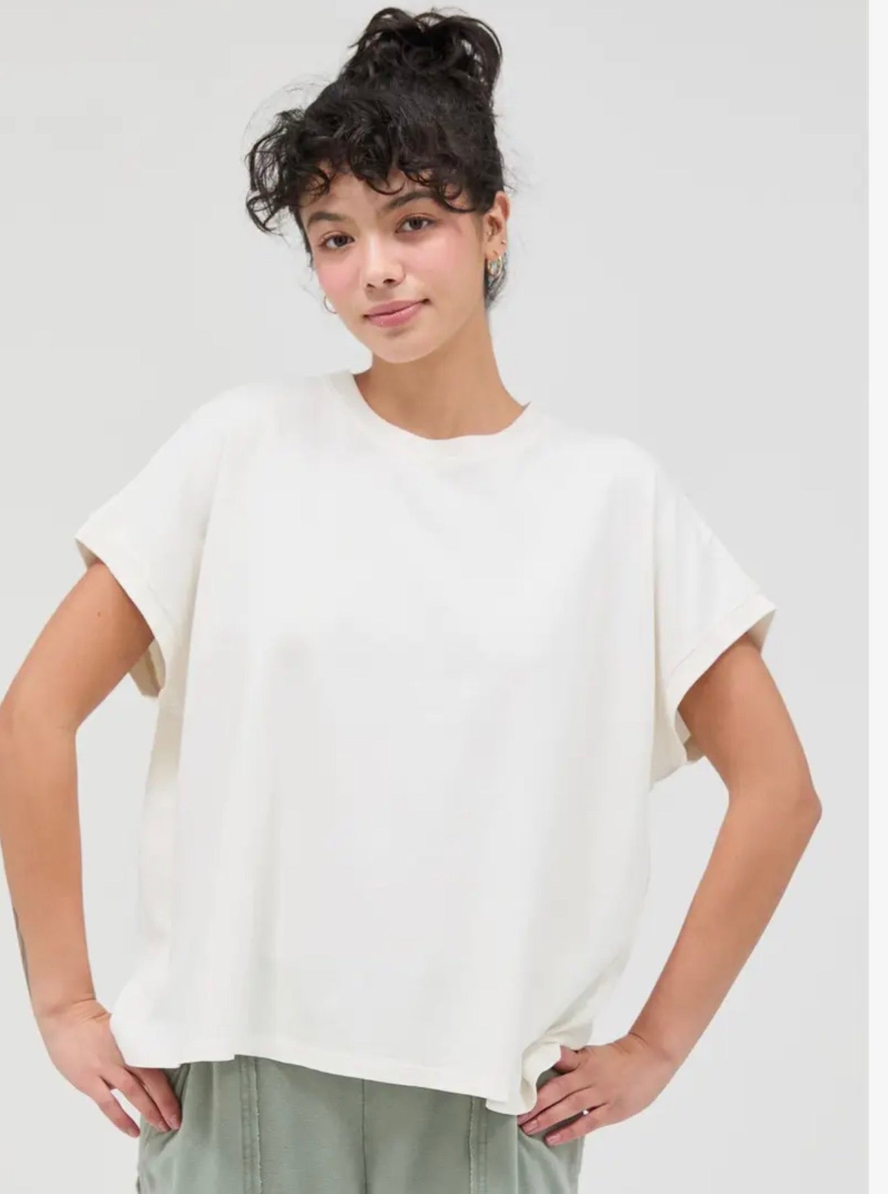 THE NICOLE CAP SLEEVE KNIT TEE - off white