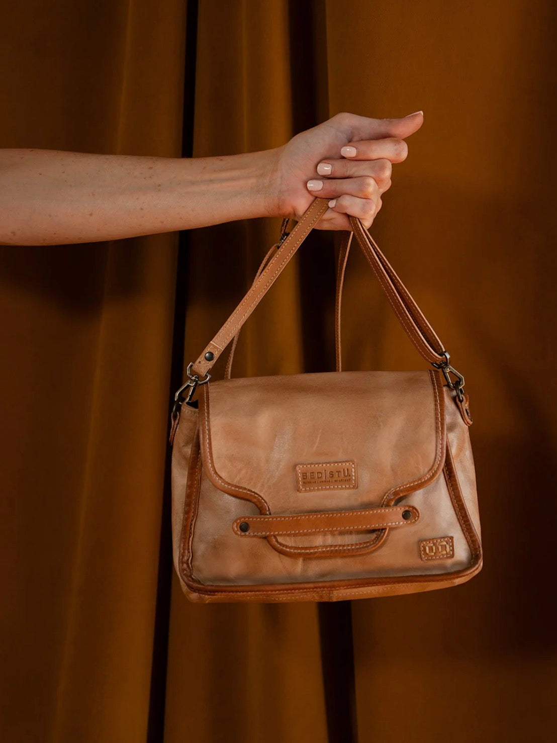 BEDSTU CERMONIOUS FLAP CLOSE CROSSBODY BAG - oats tan rustic