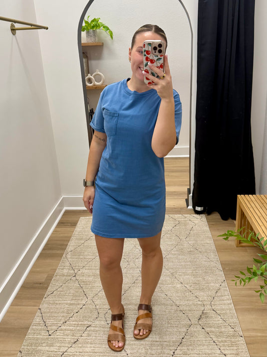THE CHARLIE KICKBACK POCKET DRESS  - denim blue