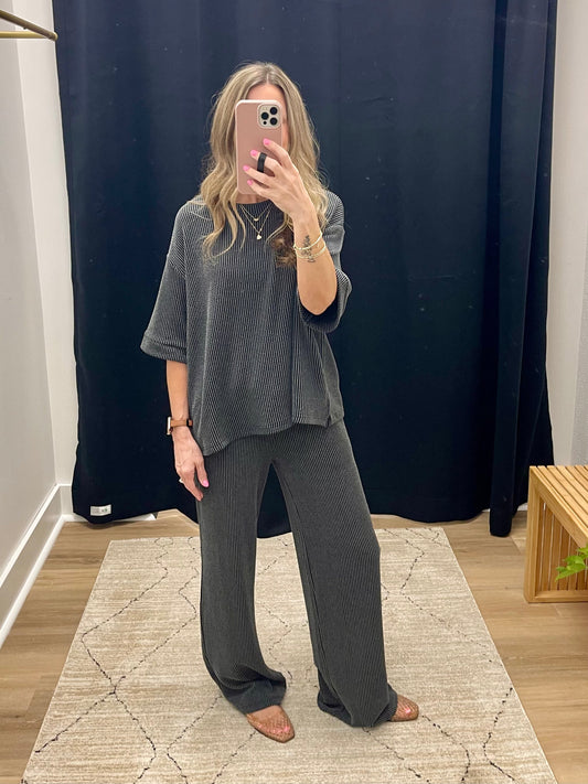 THE SHELLY RAISED RIBBED POLY SET - charcoal