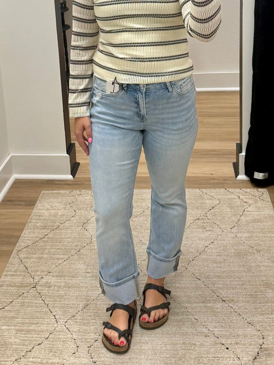 THE LYNNLEE MID RISE STRAIGHT LEG - lt wash