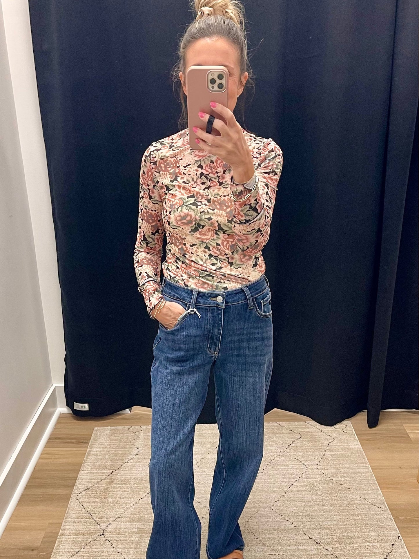 THE CHELSEY FLORAL MESH TOP - black