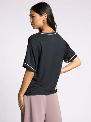 THE ANNE CONTRAST PIPING TOP - black