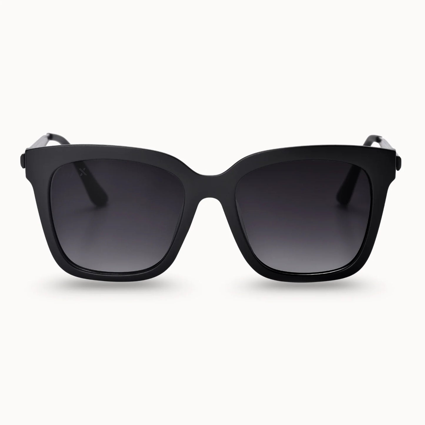 DAX LYLA MEDIUM CATEYE SUNNIES - black