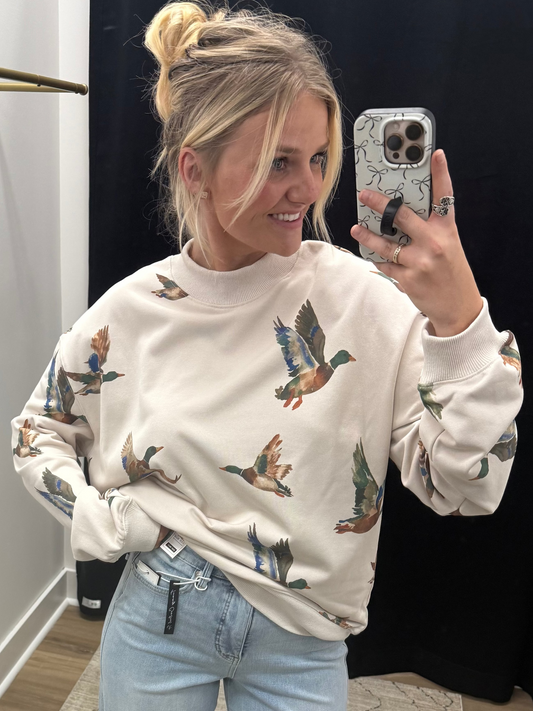 THE FLYING DUCK PRINT MOCKNECK SWEATSHIRT - cream