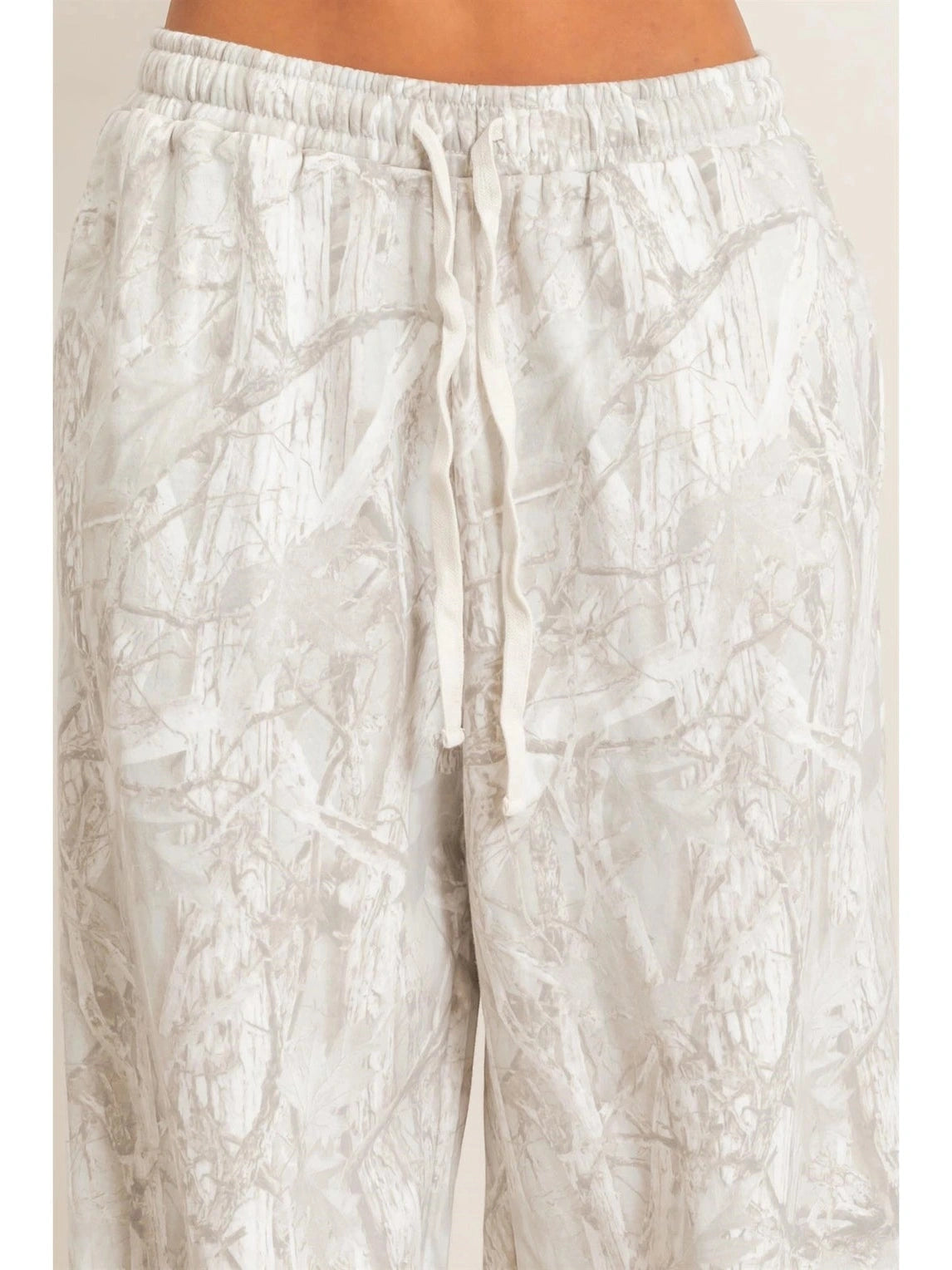THE CIERA TREE CAMO SWEATPANTS - grey