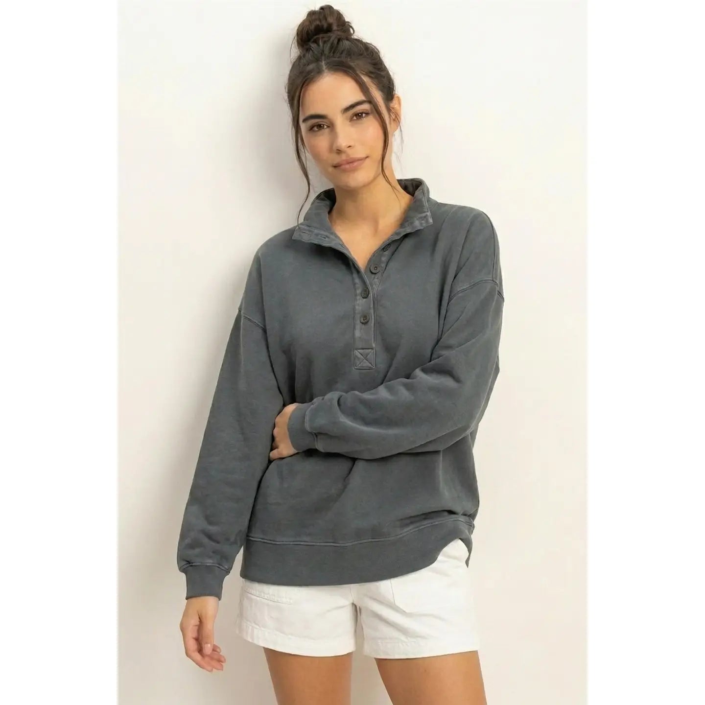 THE KAMI MINERAL WASH HENLEY SWEATSHIRT - dk gray
