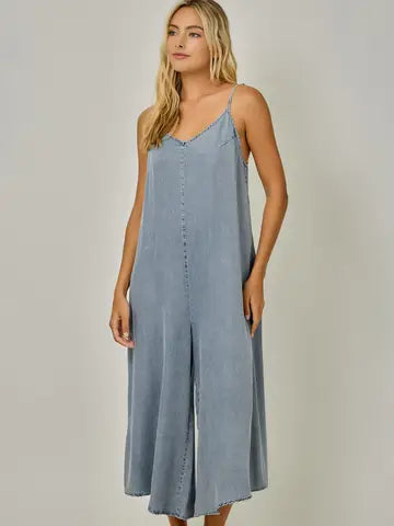 THE DONNA WASHED TENCEL JUMPSUIT  - lt denim