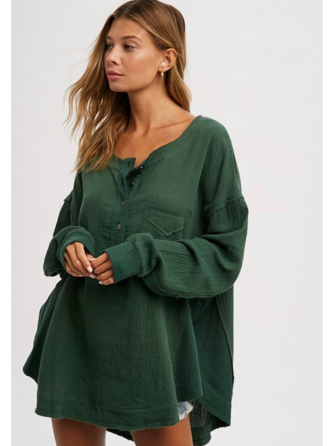 THE LARK HENLEY COTTON GAUGE TUNIC - green