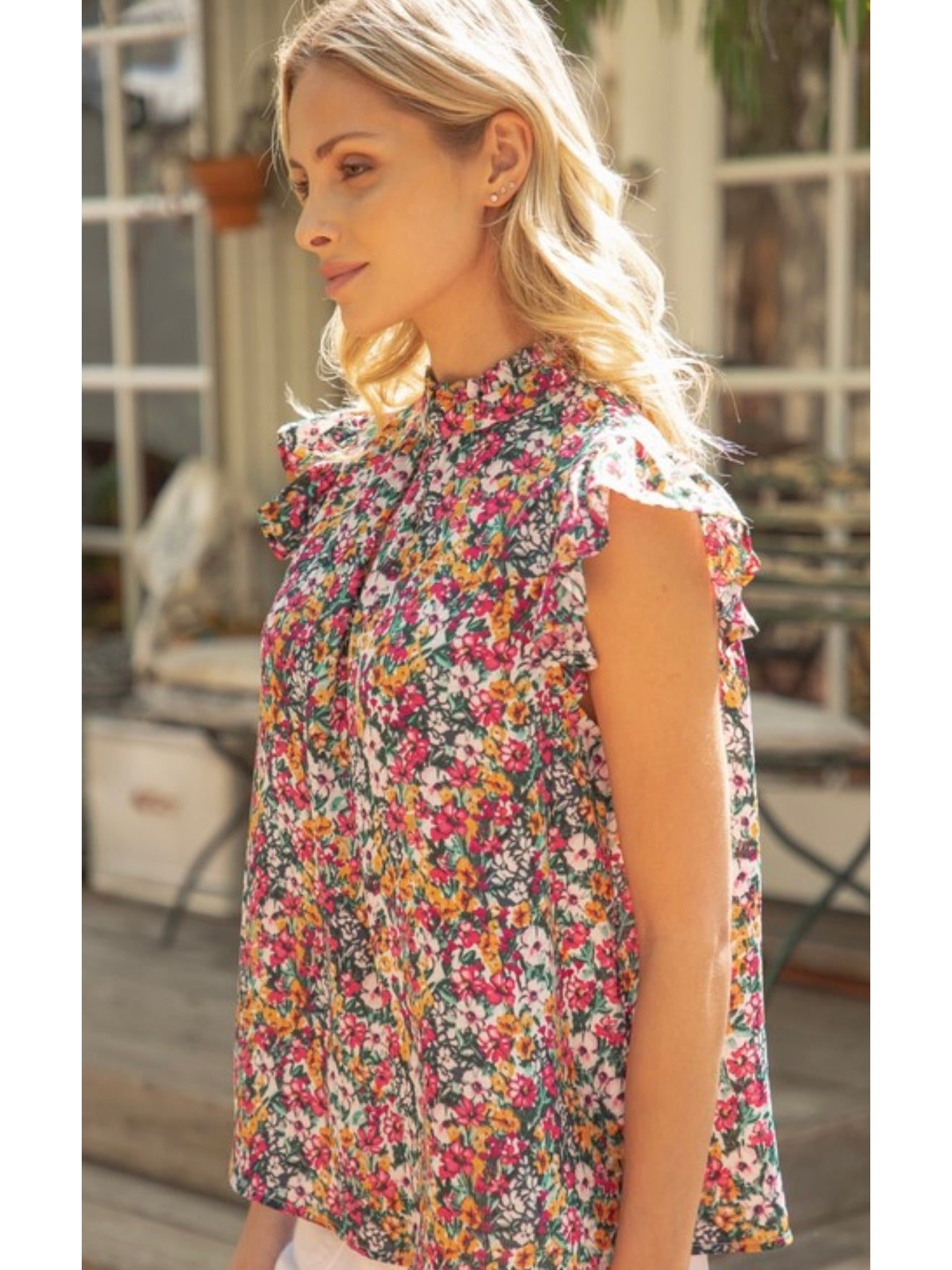 THE VENESSA FLORAL CAP SLEEVE BLOUSE