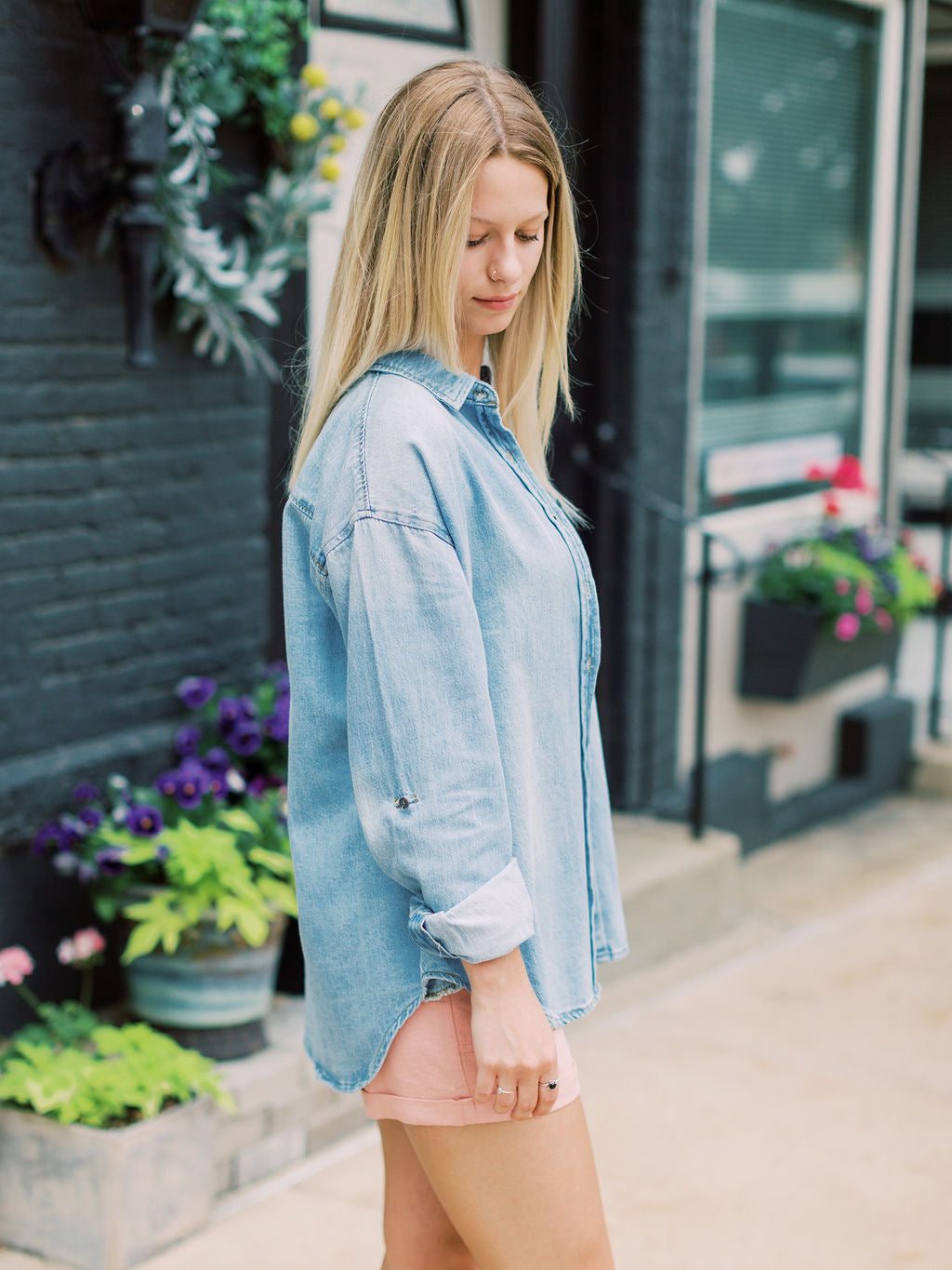 THE JOANNA LIGHT WASH DENIM SHACKET