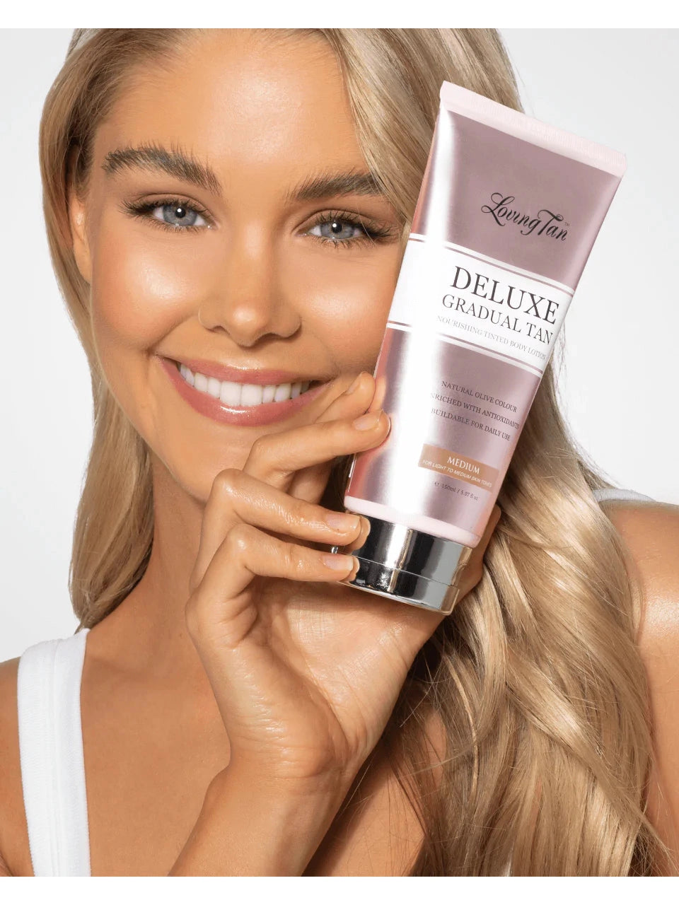 LOVING TAN DELUXE GRADUAL TAN LOTION - medium